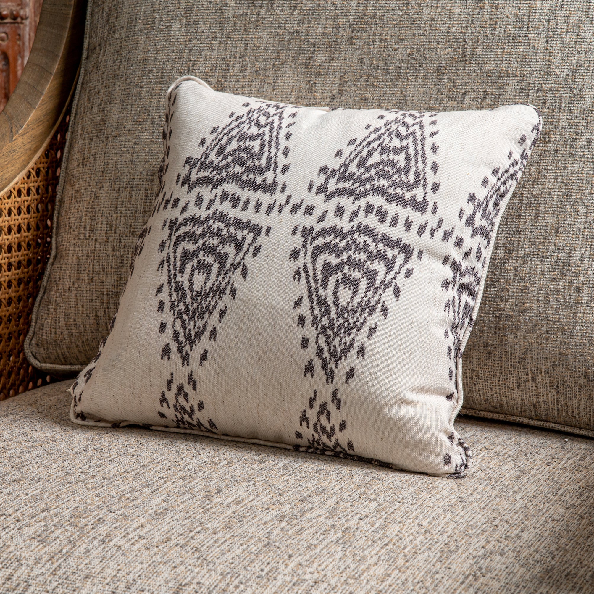 ZX-PILLOW84 – Smile Living 微笑家居有限公司